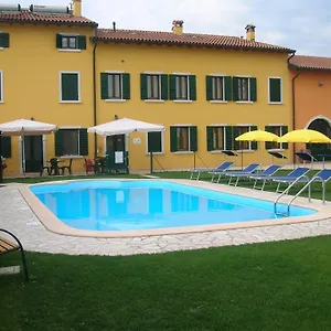 Country house Colombarola Sona